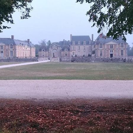 F2 Au Pied Du Chateau Et A 15Min De Center Parc Ла-Ферте-Сент-Обен Екстер'єр фото